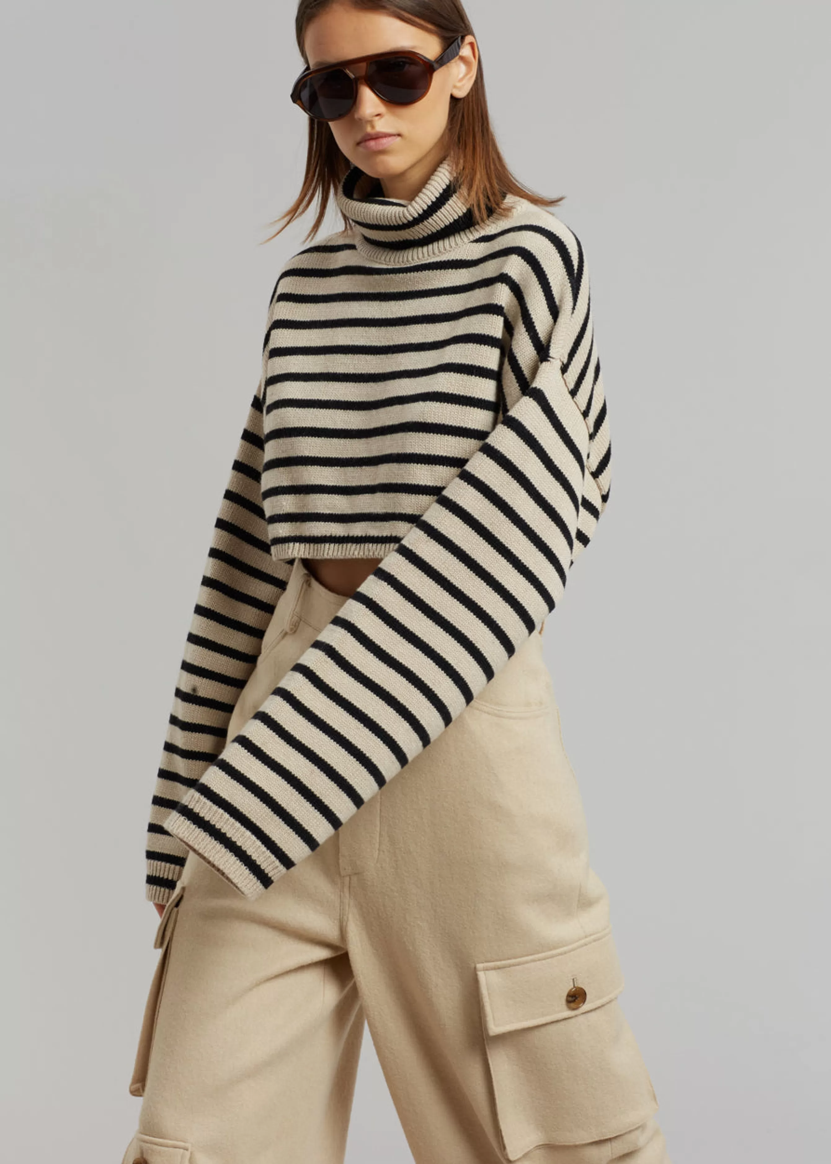 Women The Frankie Shop Athina Cropped Turtleneck Sweater