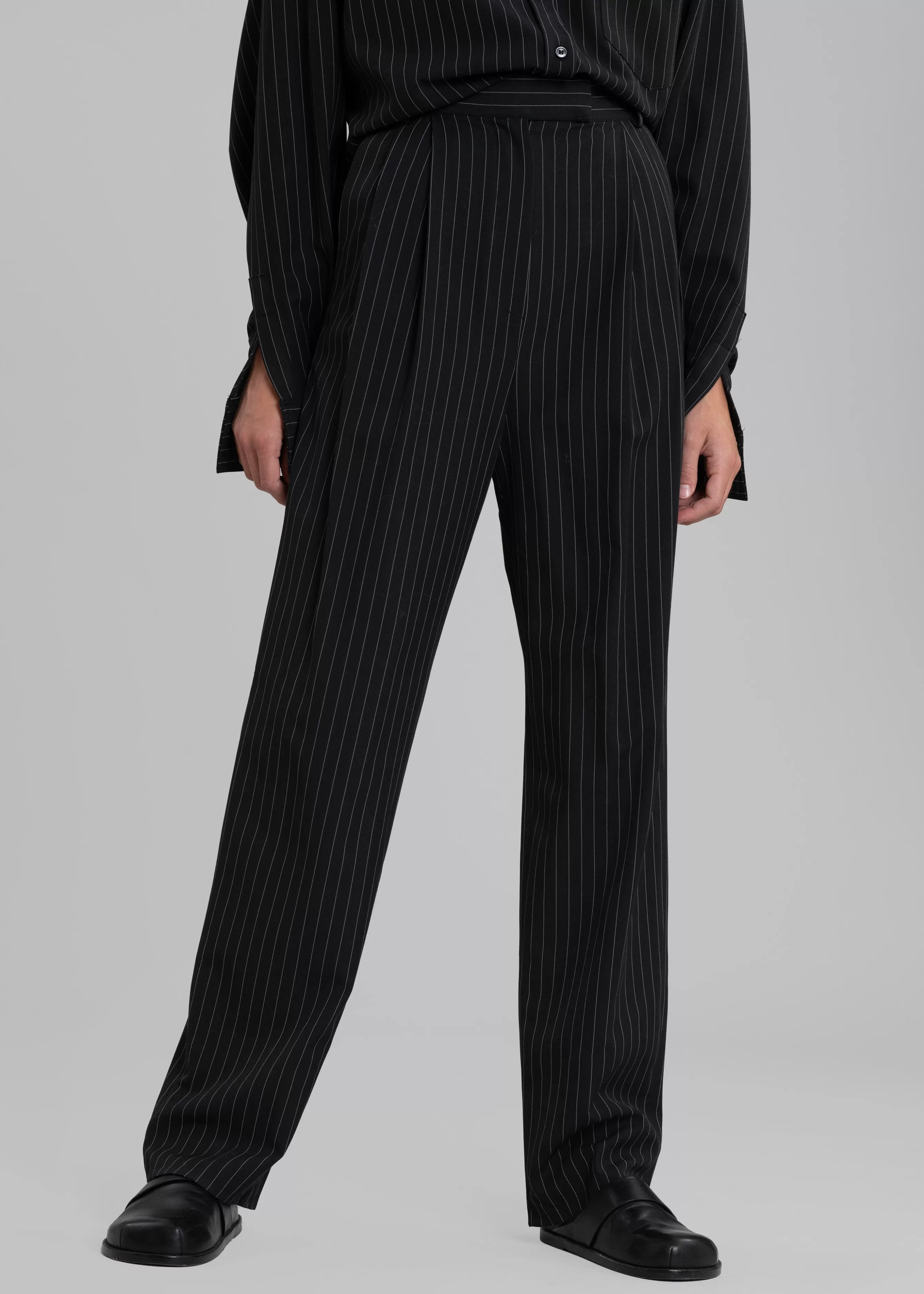 Women The Frankie Shop Bea Fluid Pinstripe Suit Pants