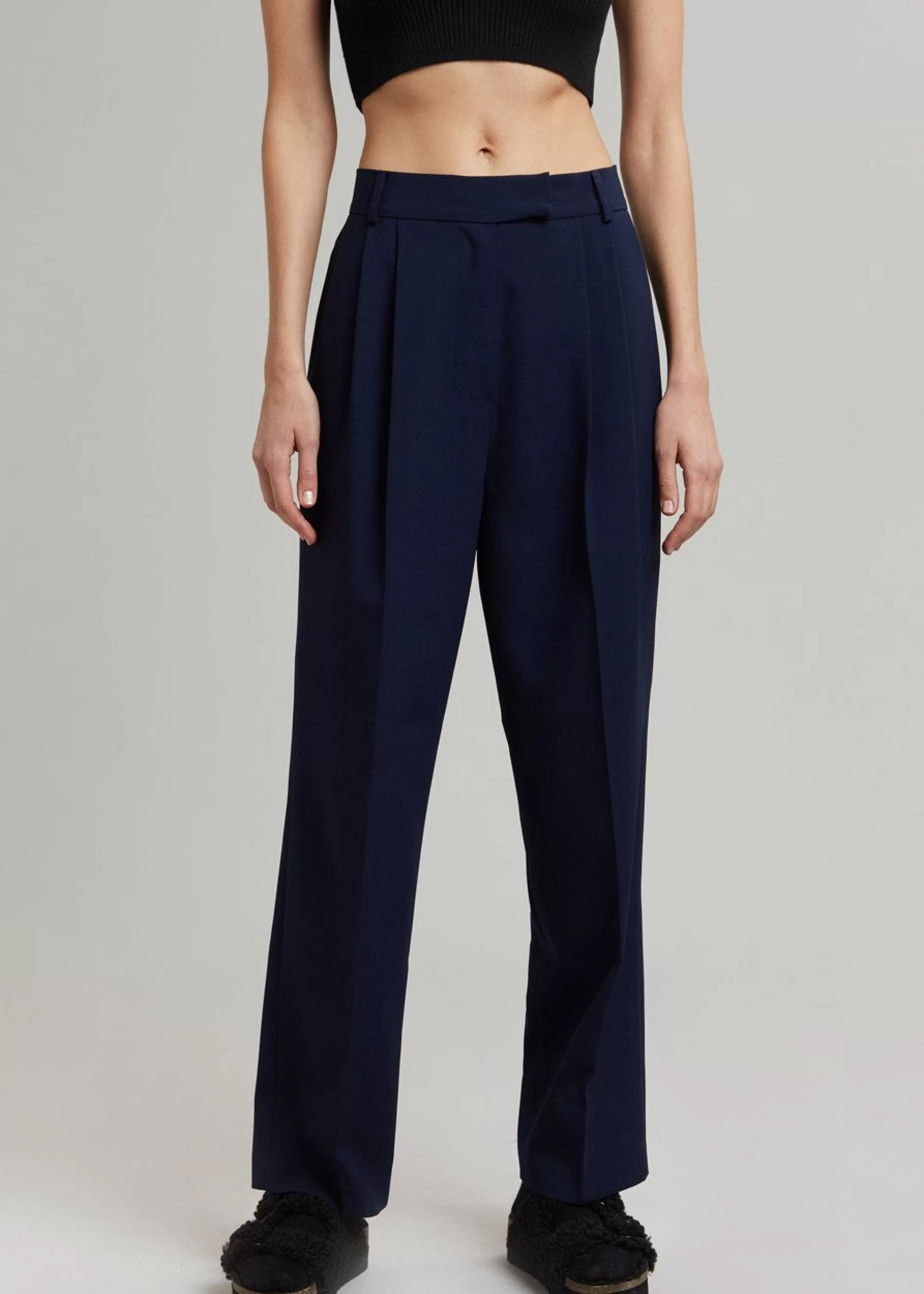 Women The Frankie Shop Bea Pleated Suit Pants