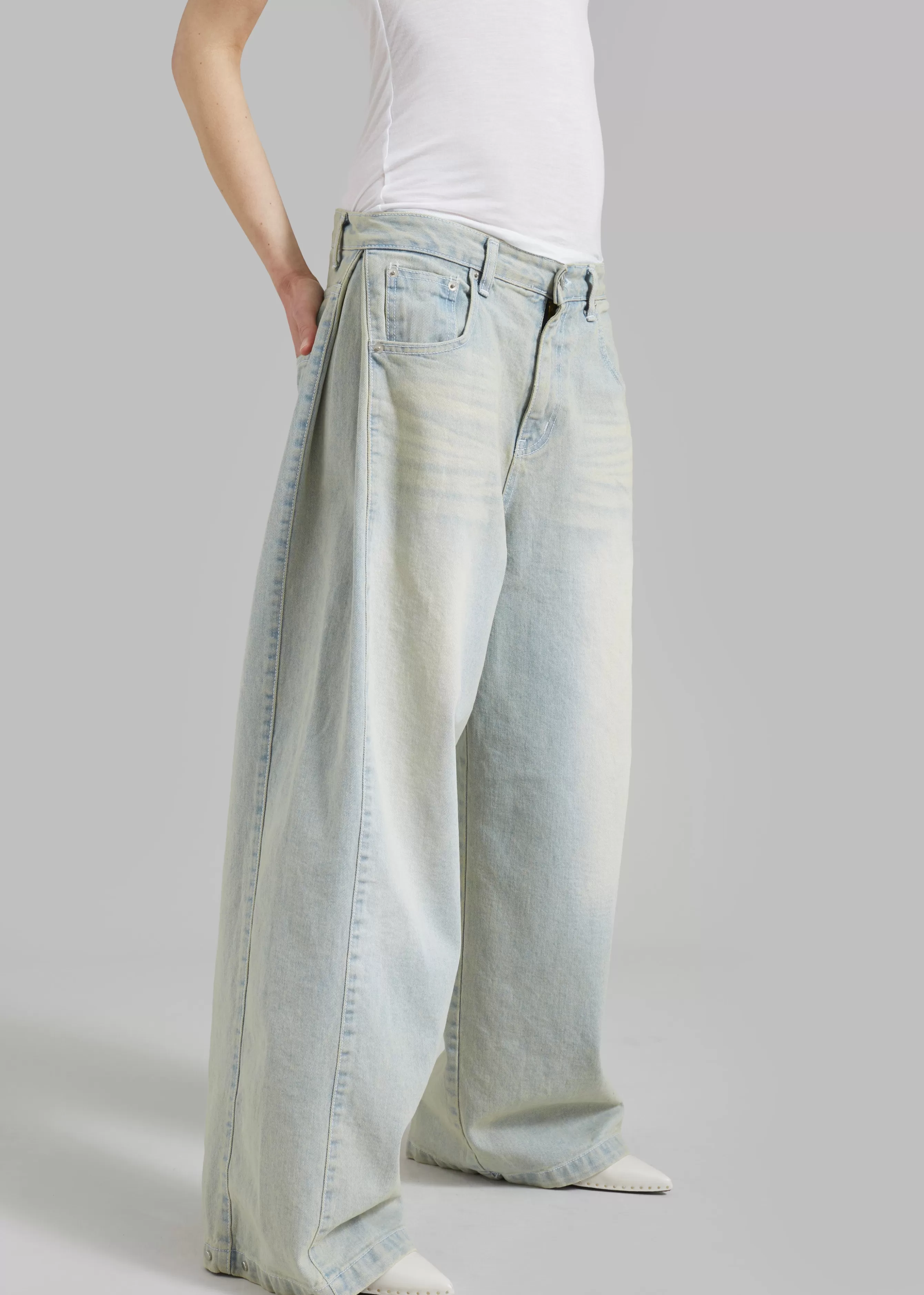 Women The Frankie Shop Bryony Jeans