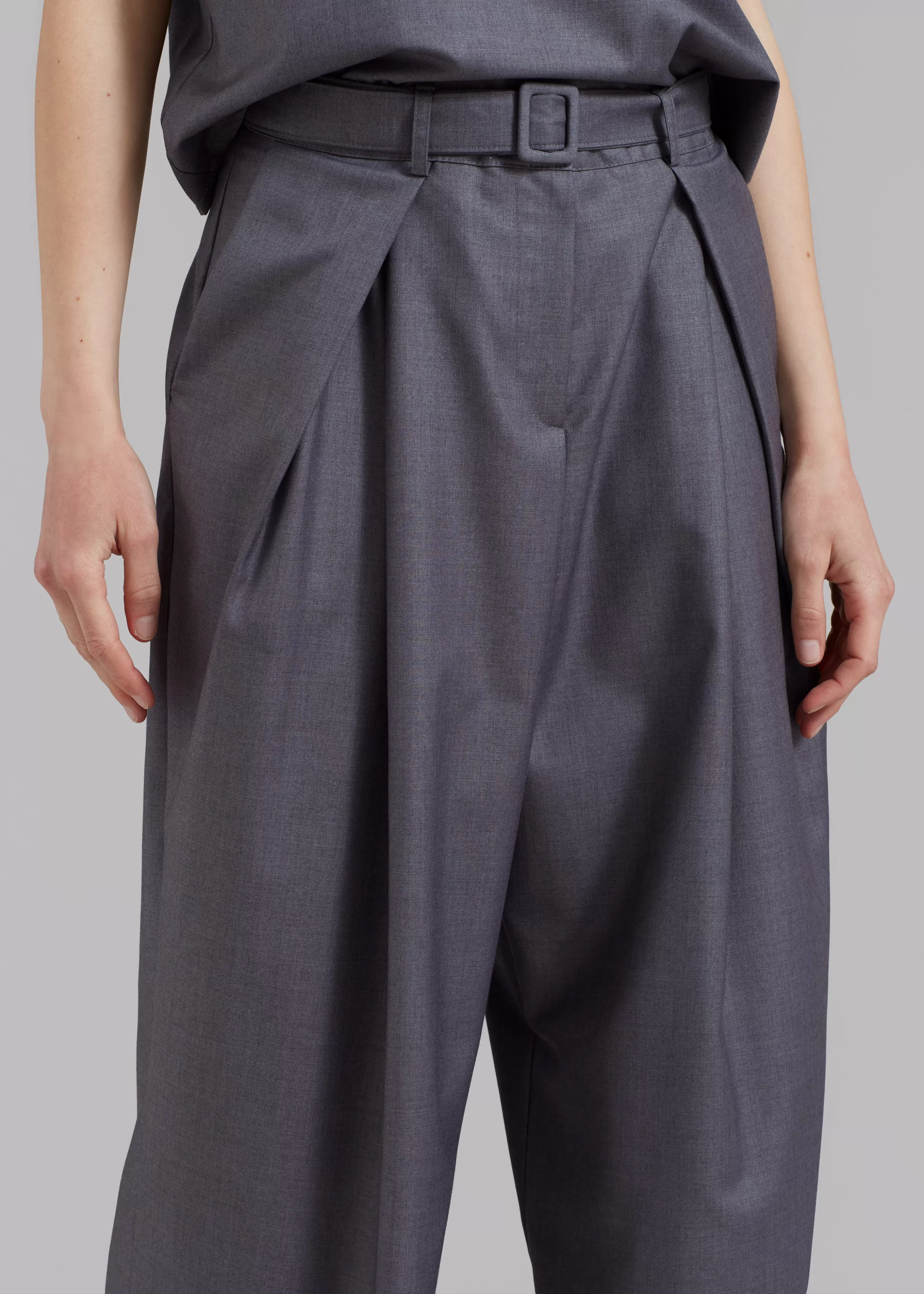 Women The Frankie Shop Clay Belted Pants