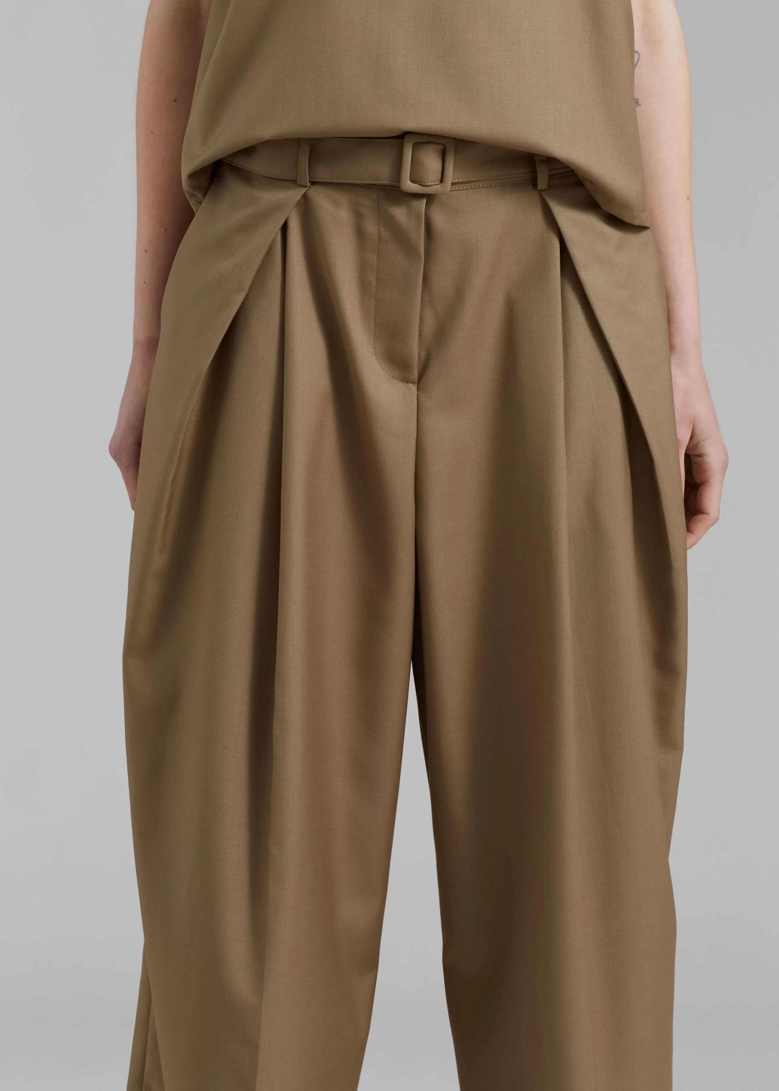 Women The Frankie Shop Clay Belted Pants