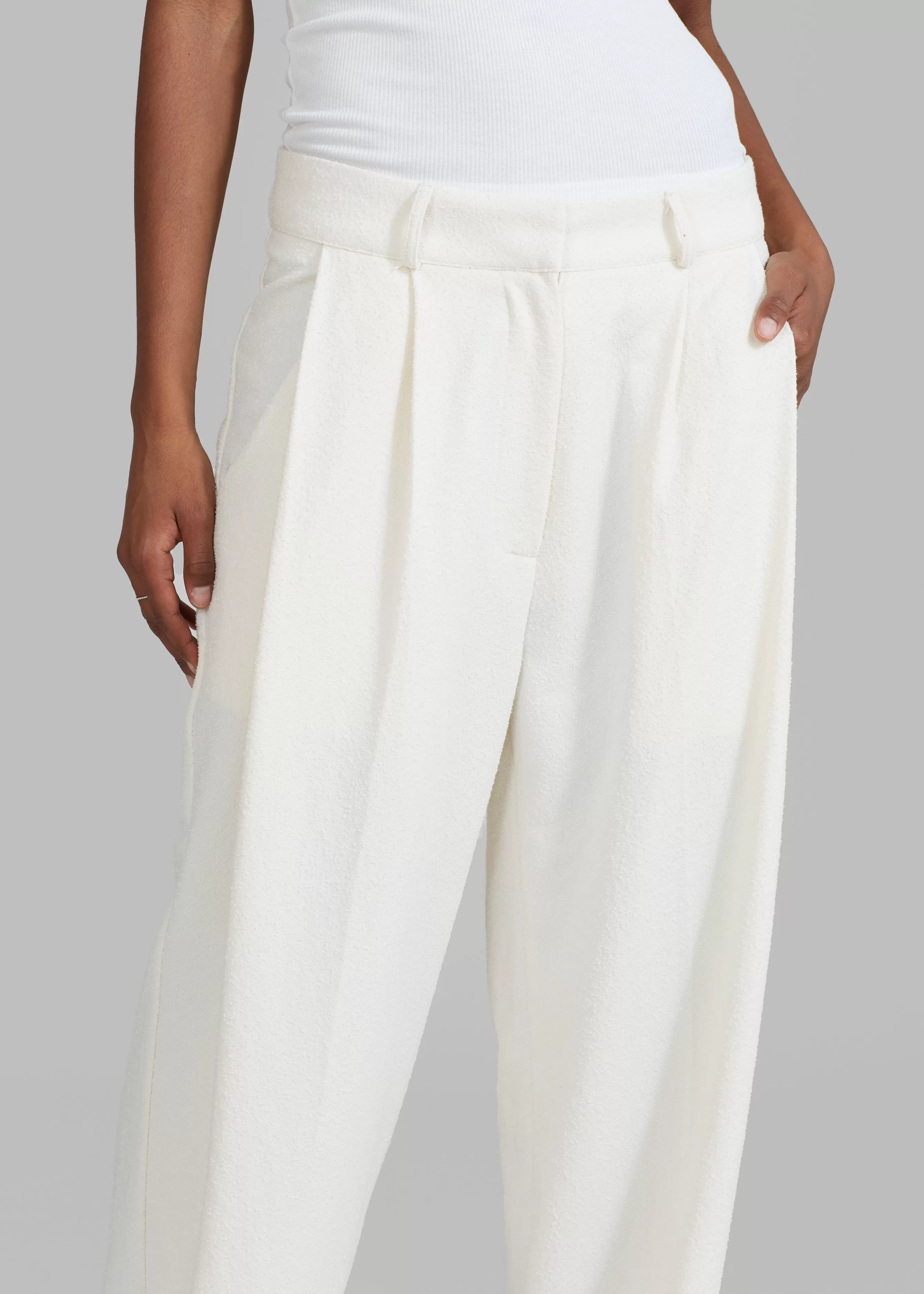 Women The Frankie Shop Dakota Pleated Pants