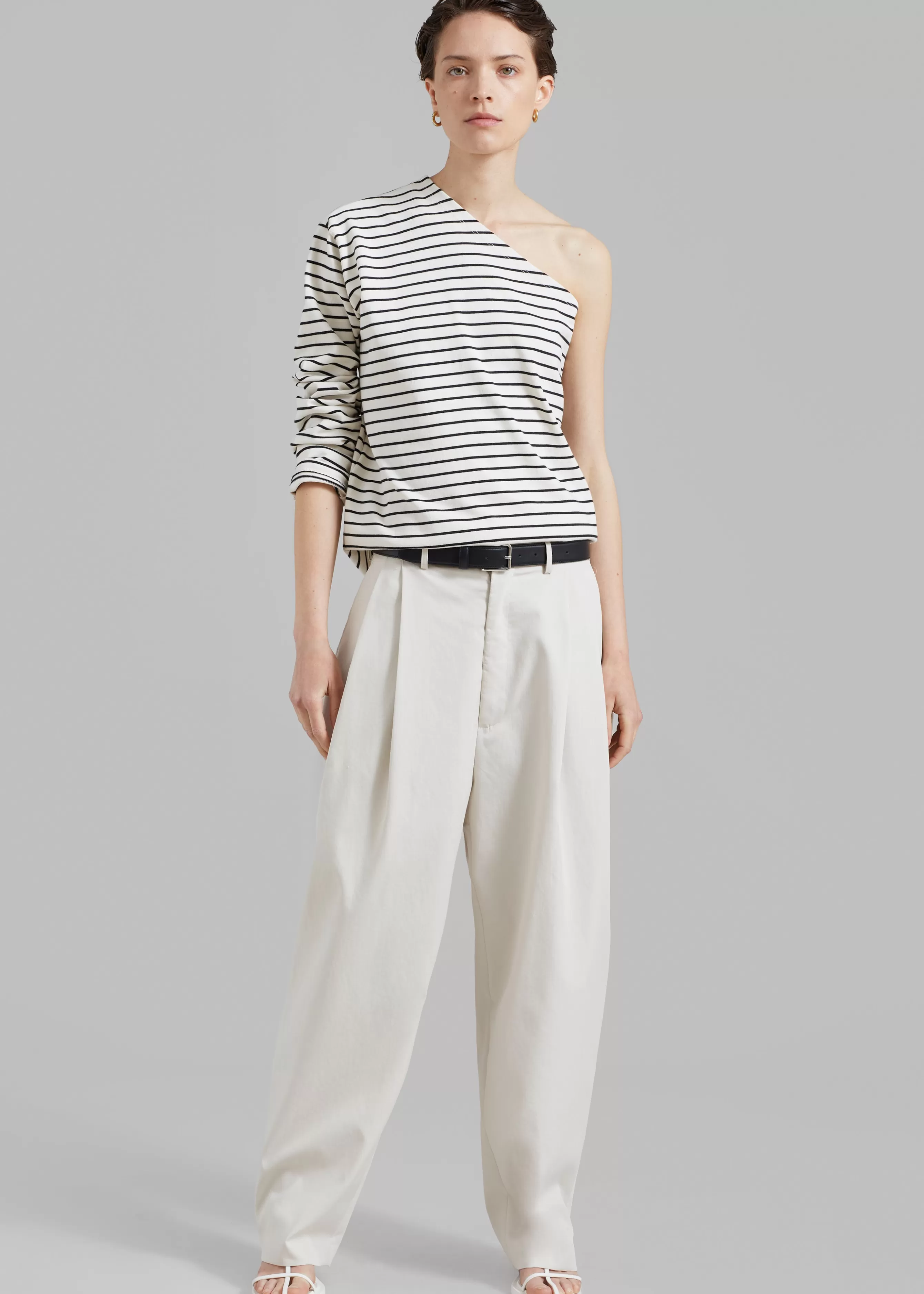 Women The Frankie Shop Effie Pleated Pants