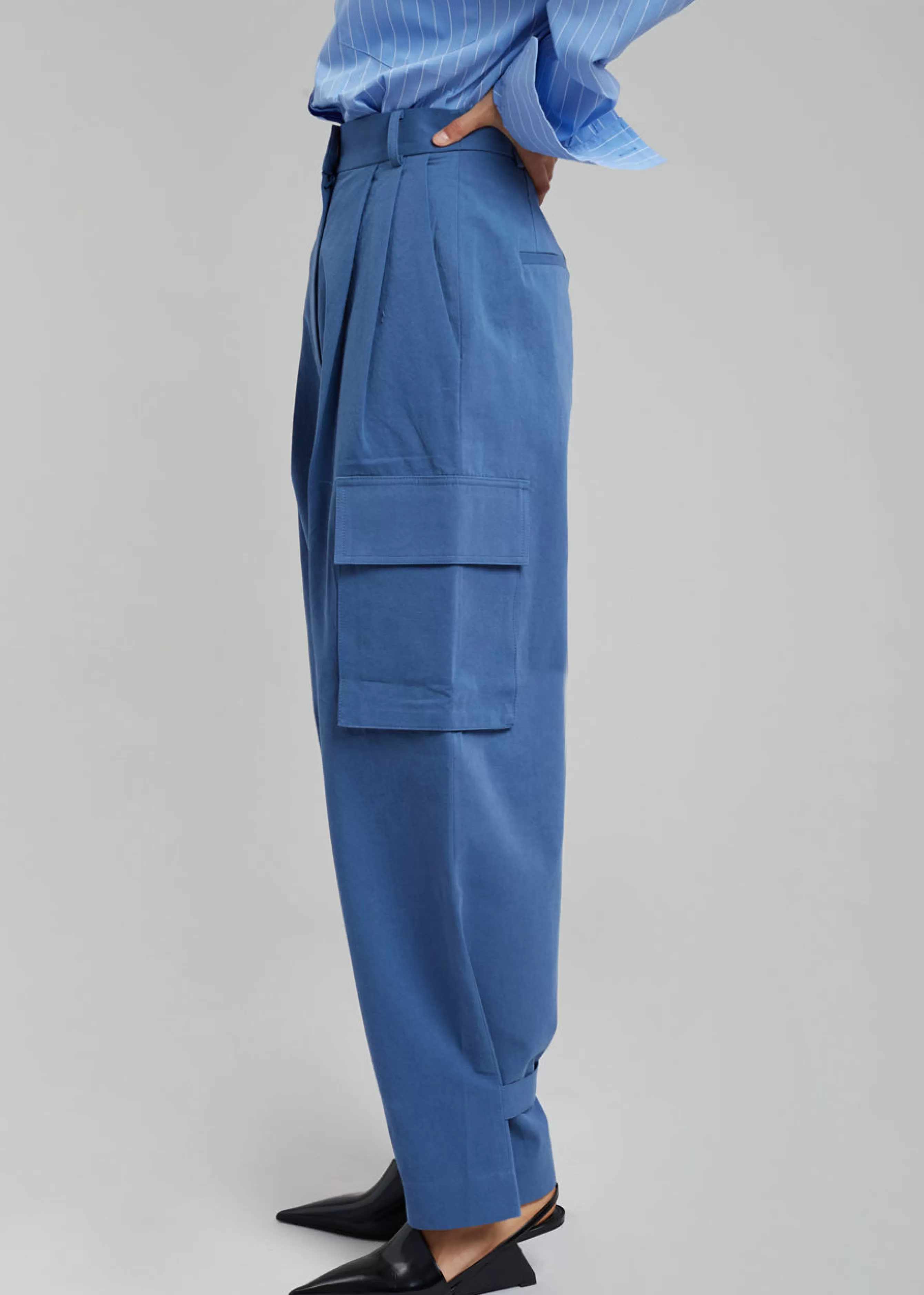 Women The Frankie Shop Gianna Cargo Pants