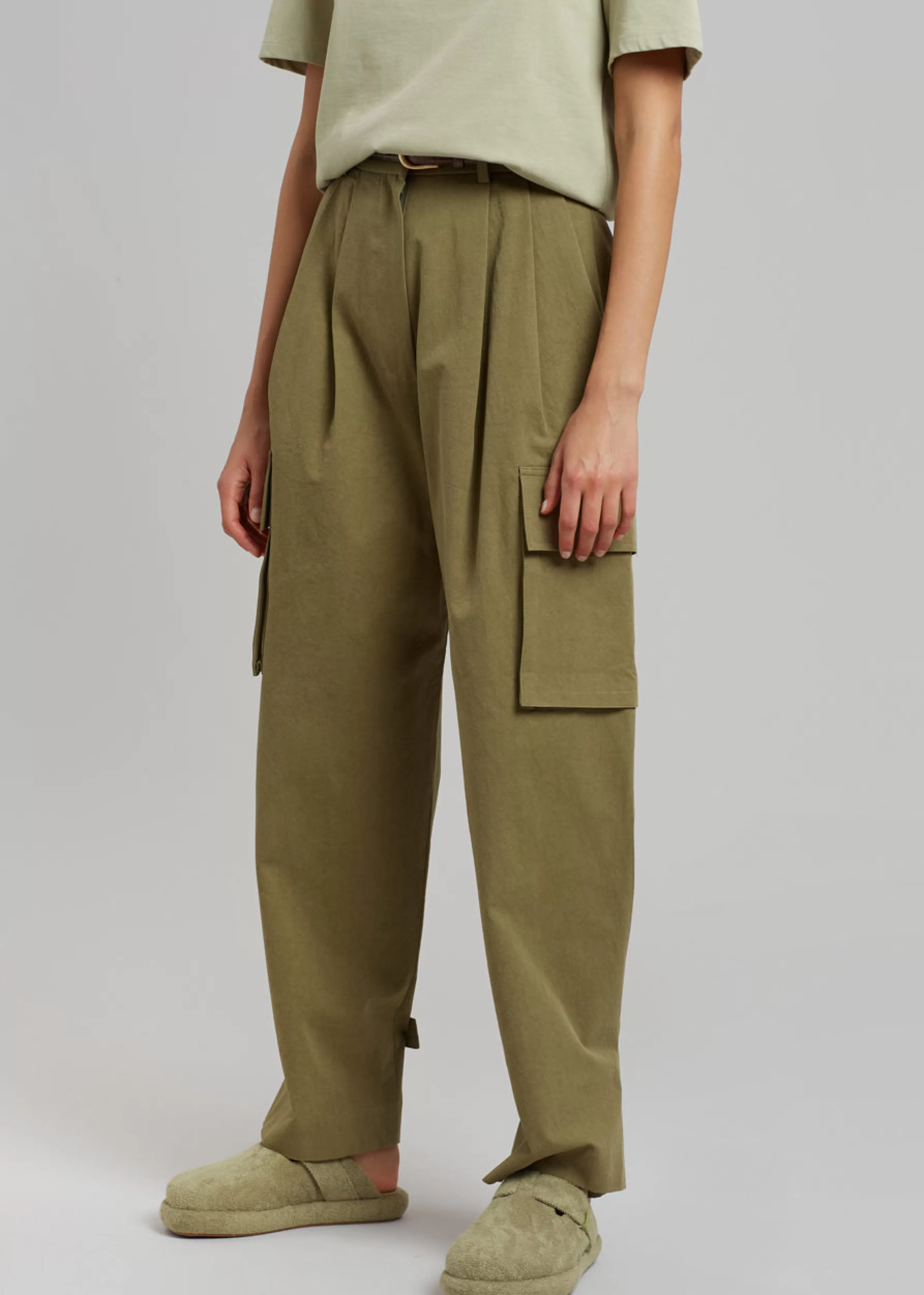 Women The Frankie Shop Gianna Cargo Pants