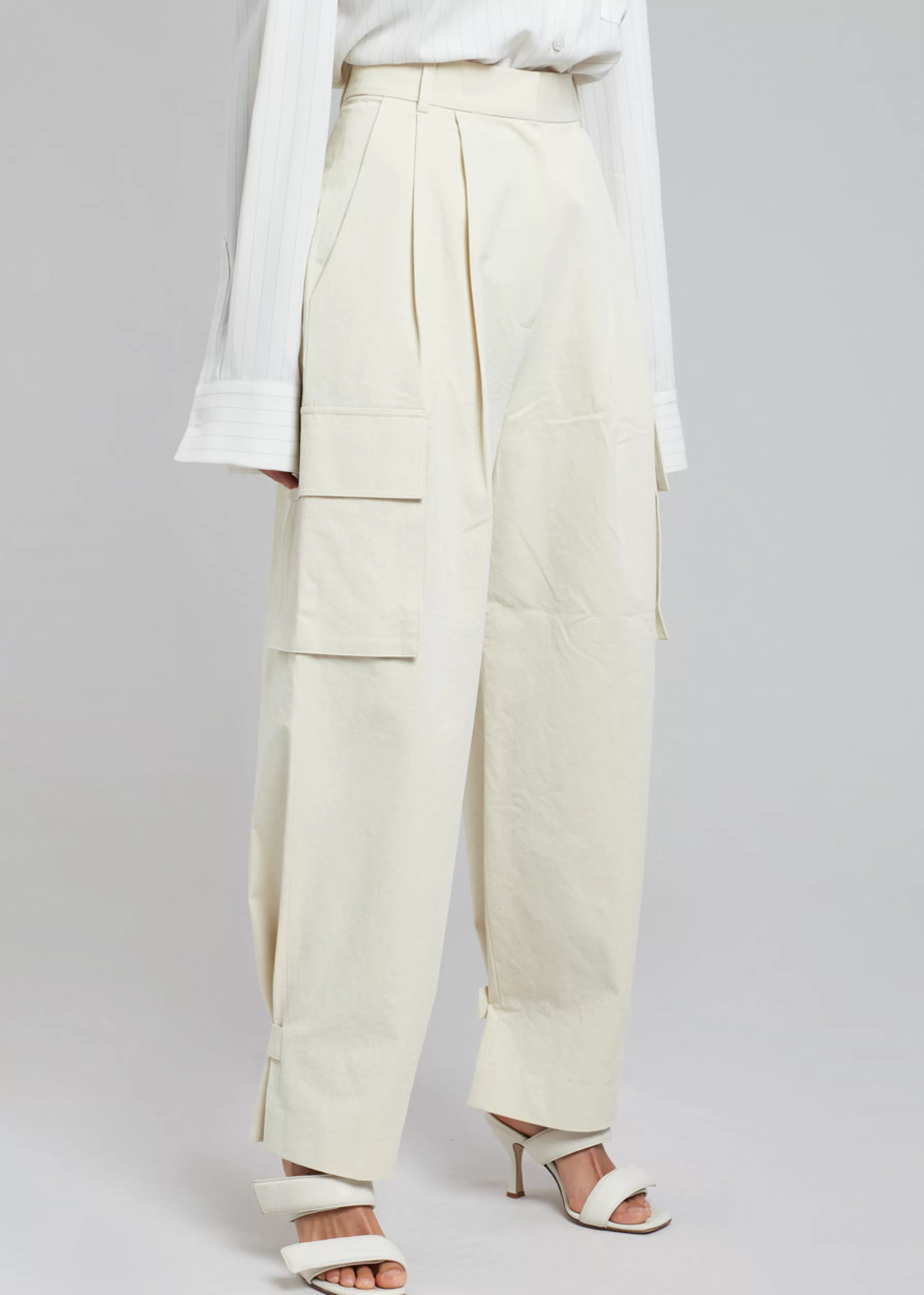 Women The Frankie Shop Gianna Cargo Pants