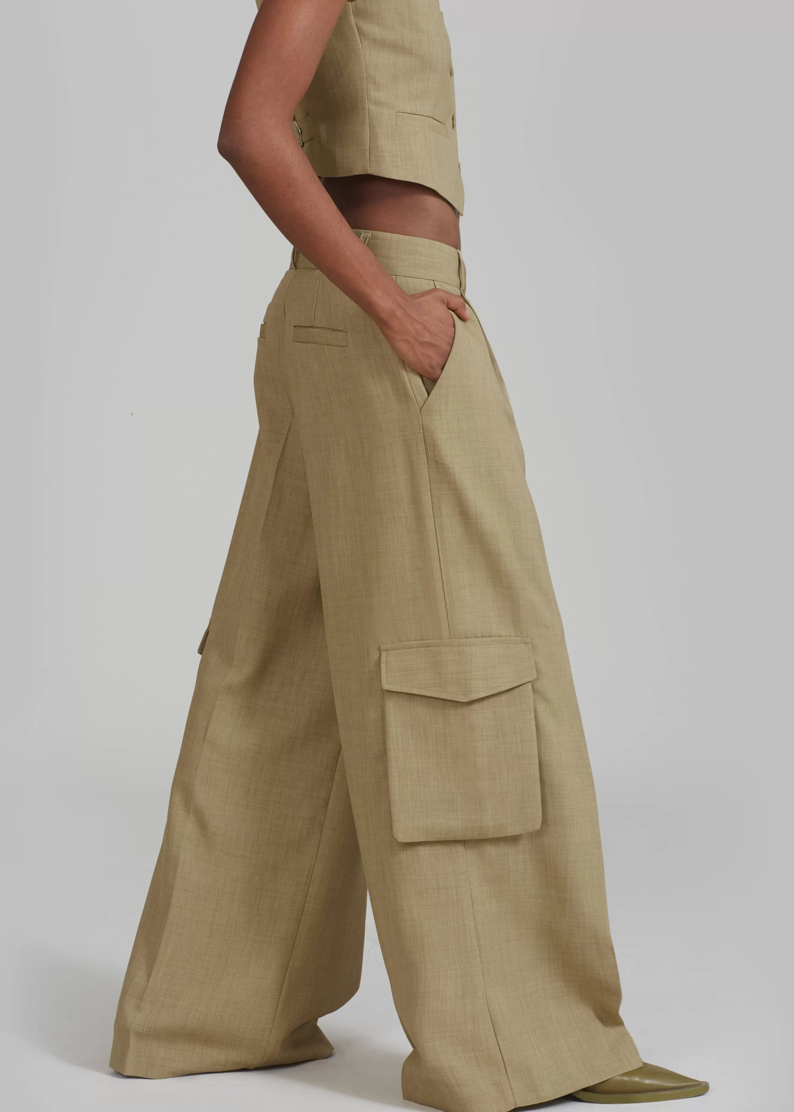 Women The Frankie Shop Gladys Cargo Pants