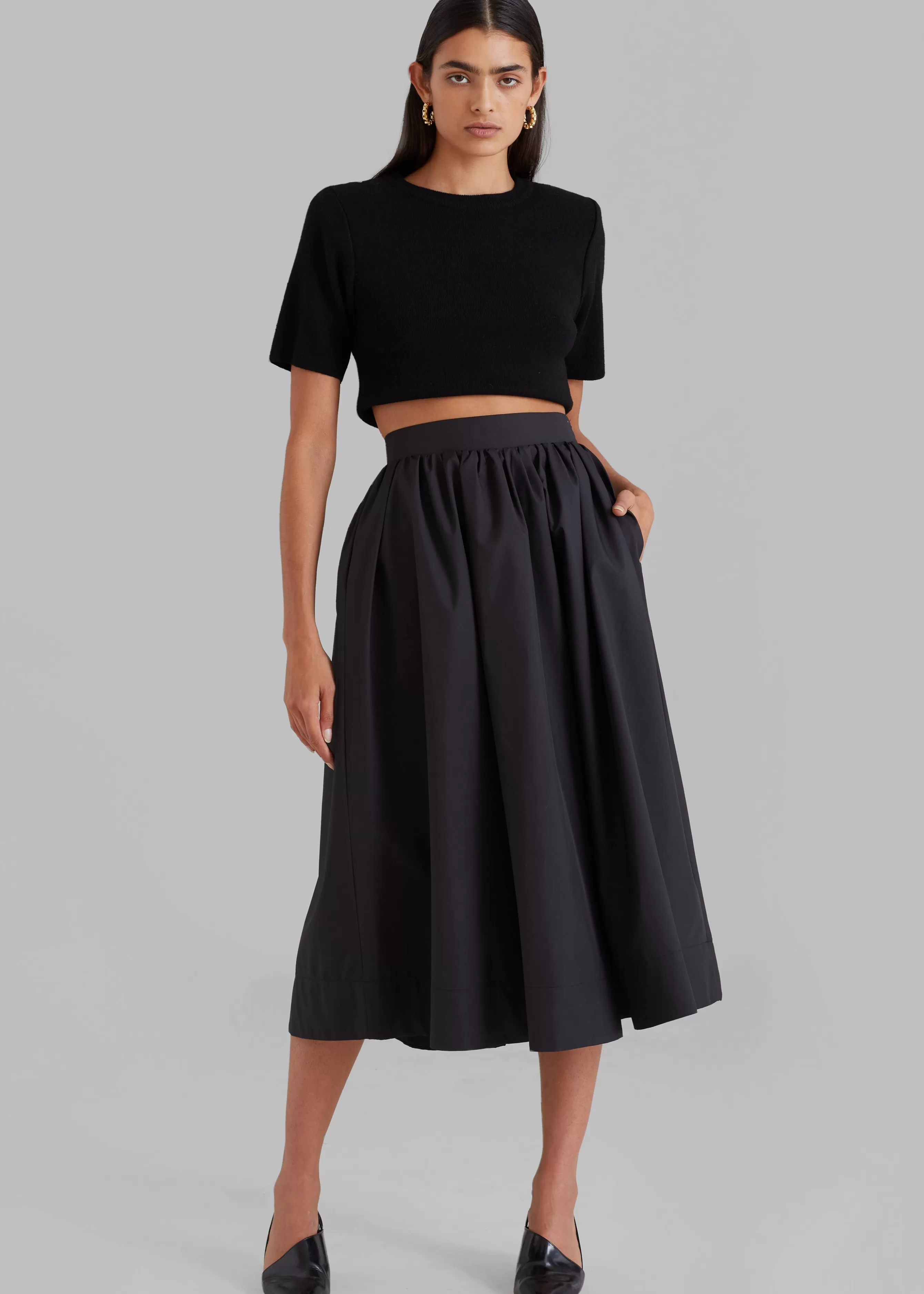 Women The Frankie Shop Grace Pleated Midi Skirt