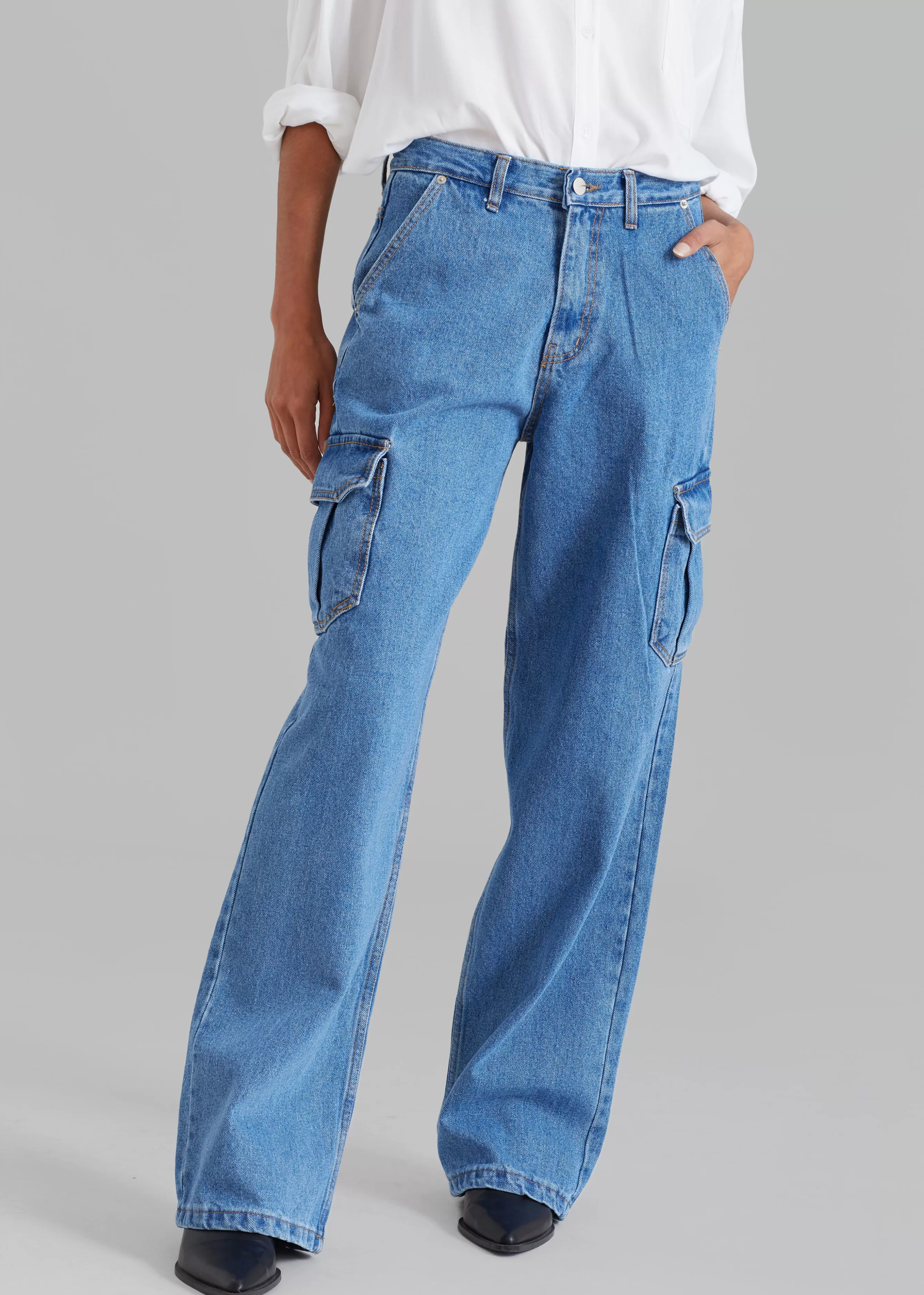 Women The Frankie Shop Kai Cargo Denim Pants