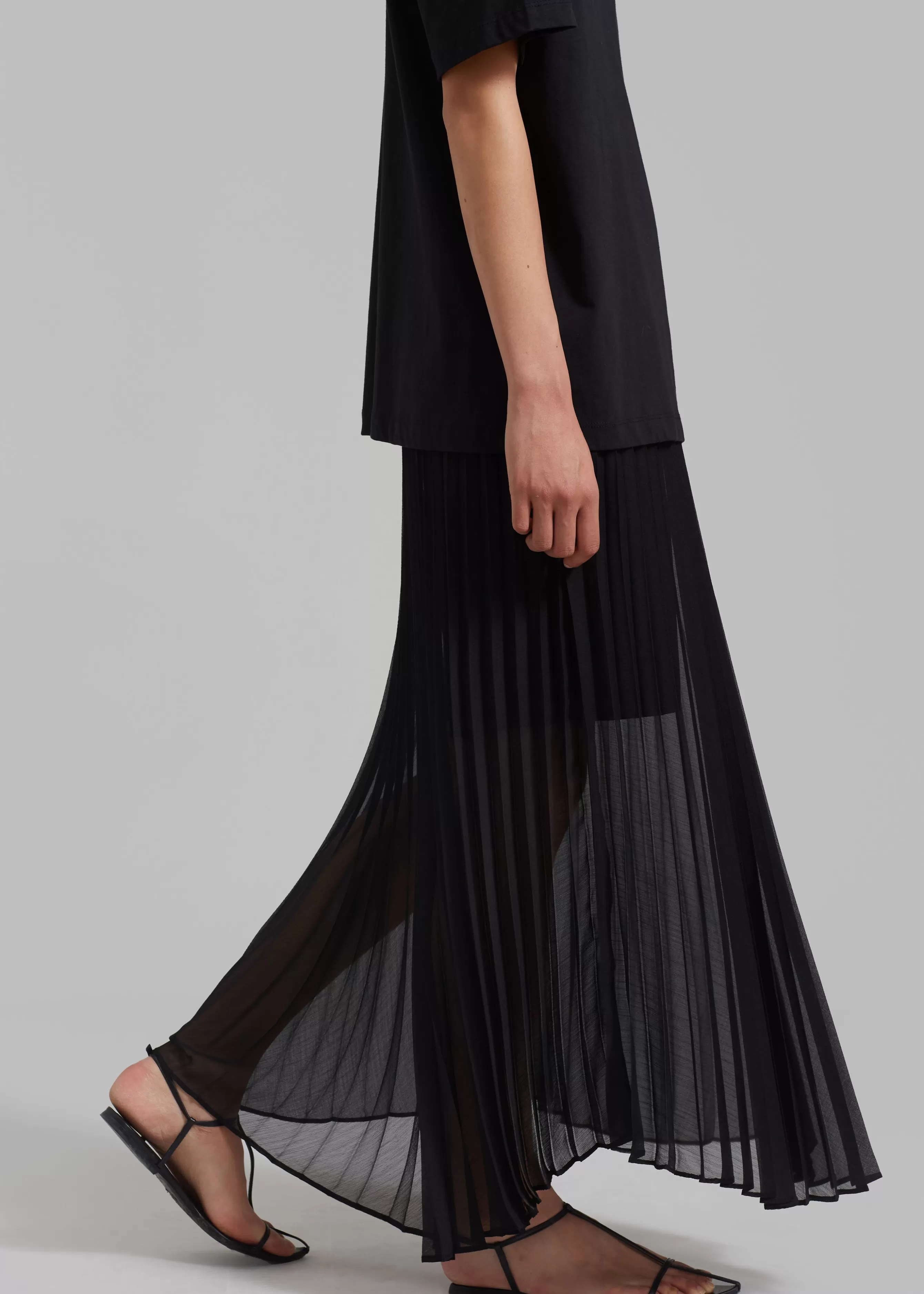 Women The Frankie Shop Kaya Pleated Maxi Skirt