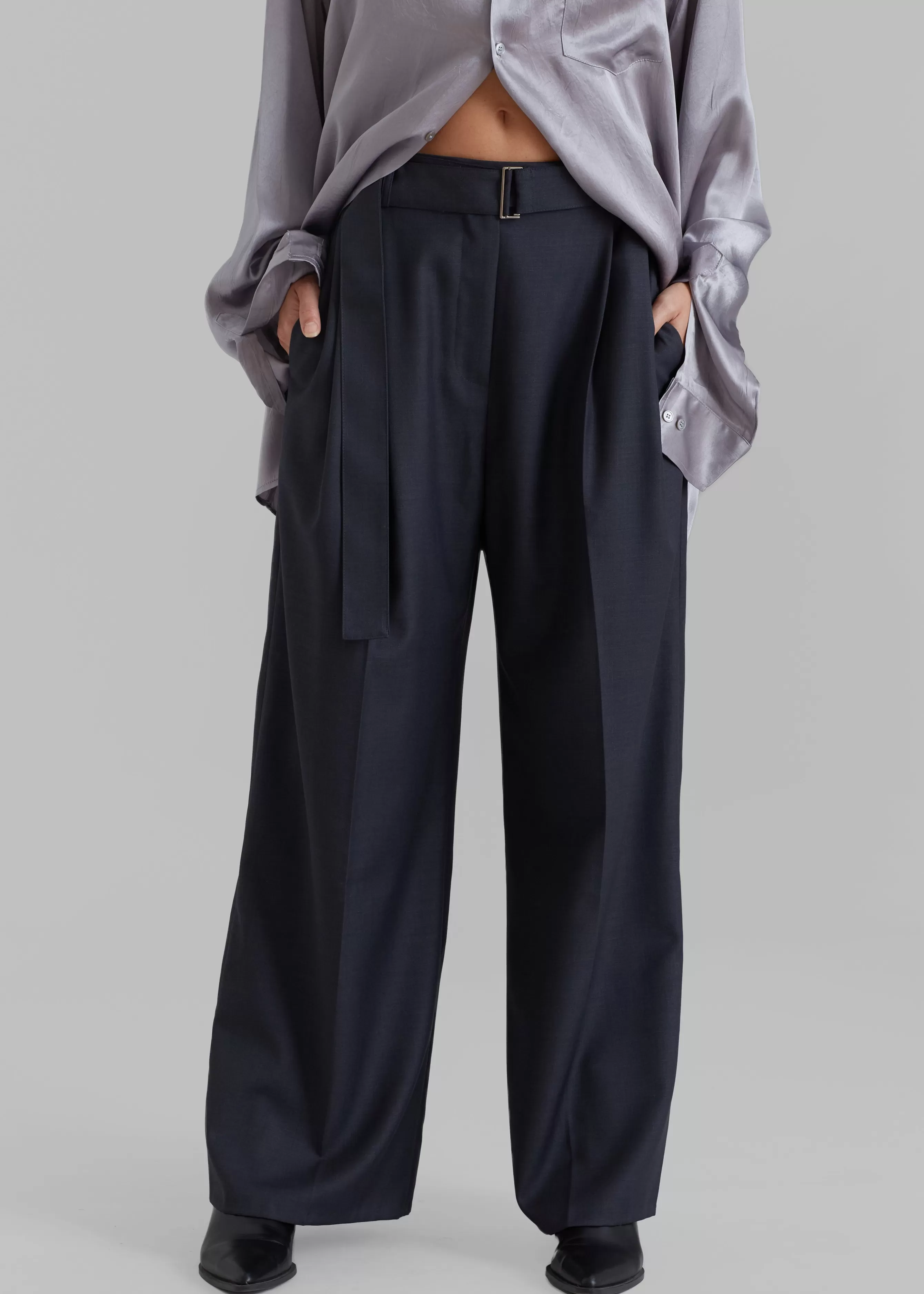 Women The Frankie Shop Lyxe Belted Pants