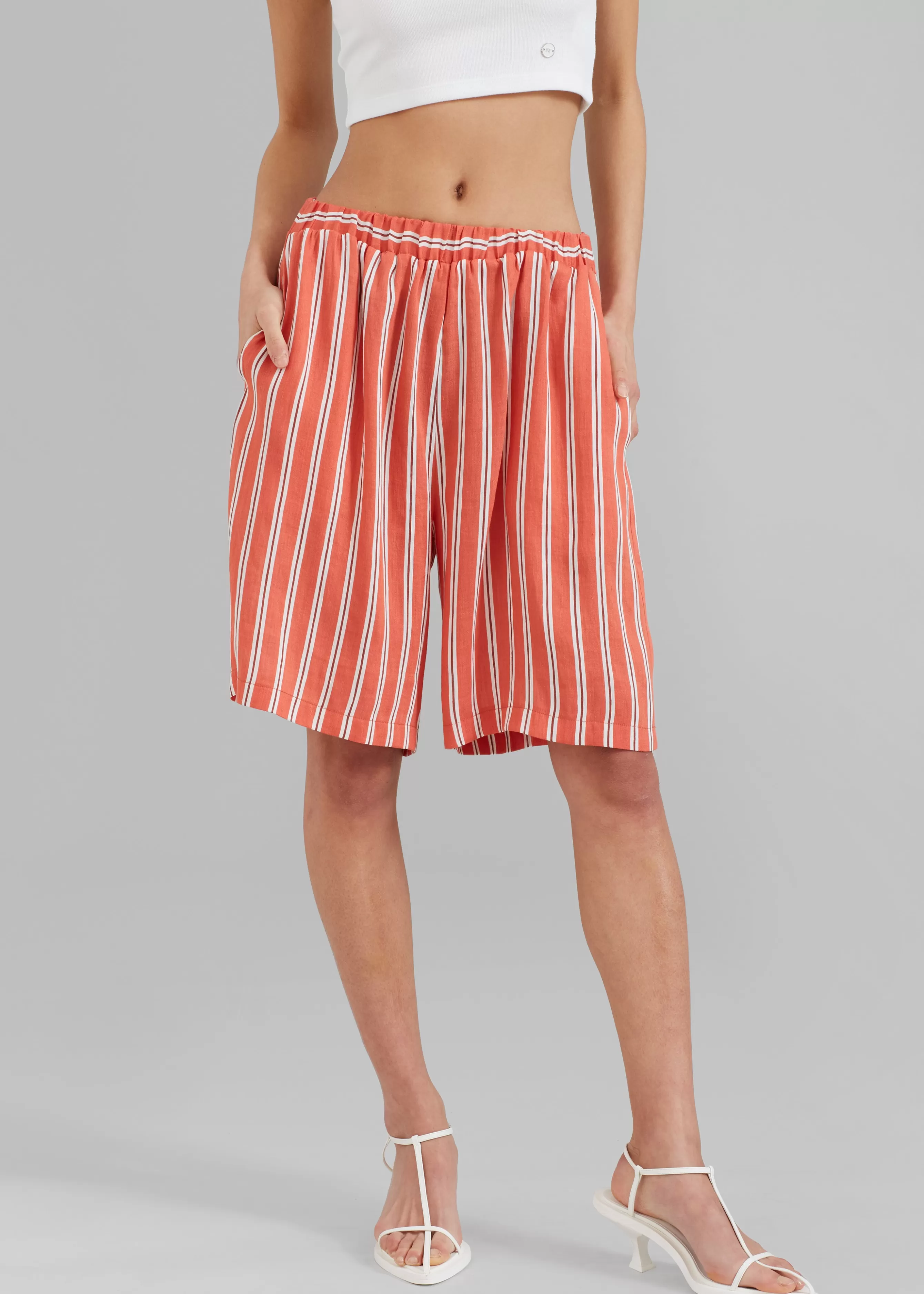 Women The Frankie Shop Matin Isola Pull On Short