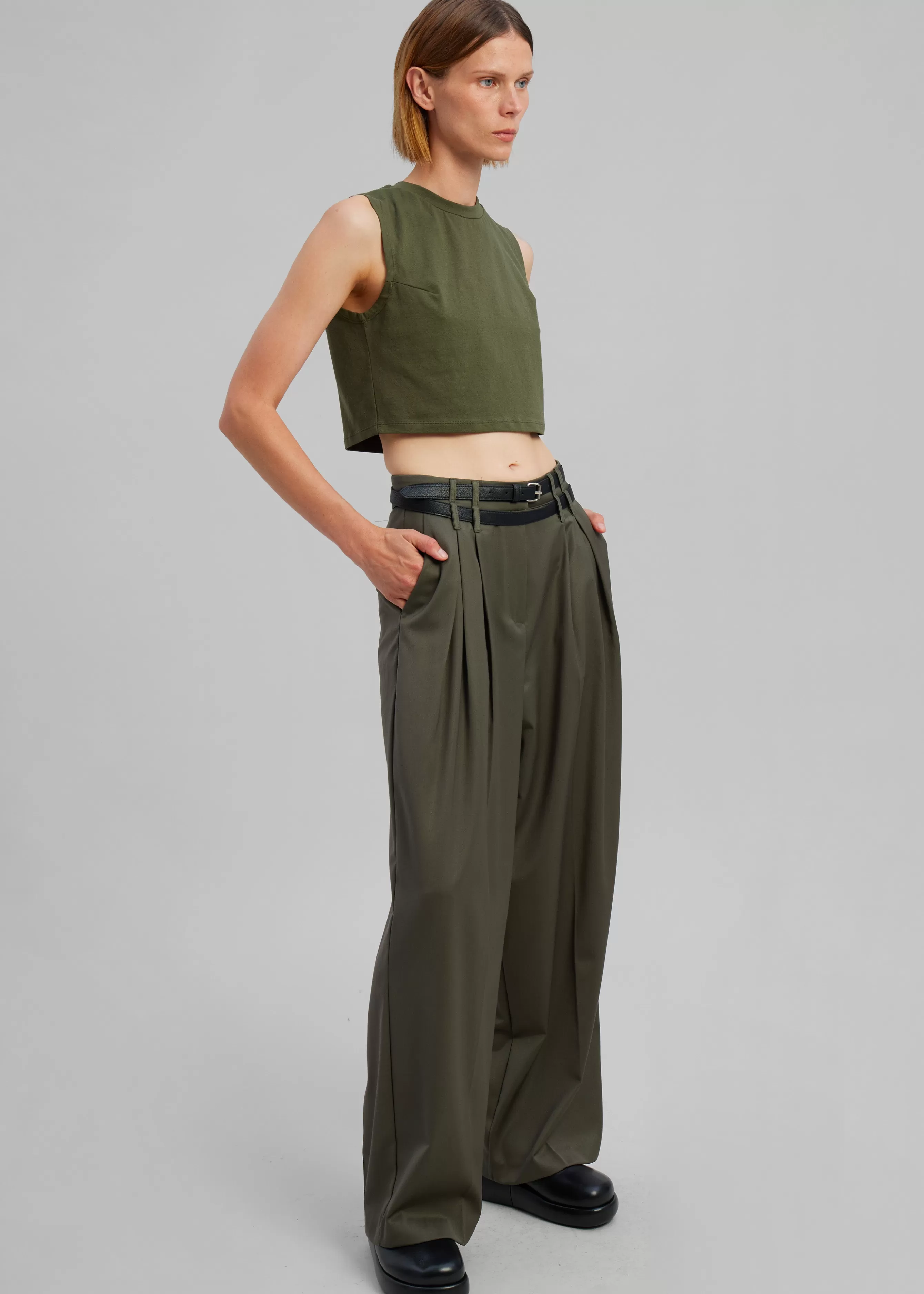 Women The Frankie Shop Nellie Belted Pleated Pants