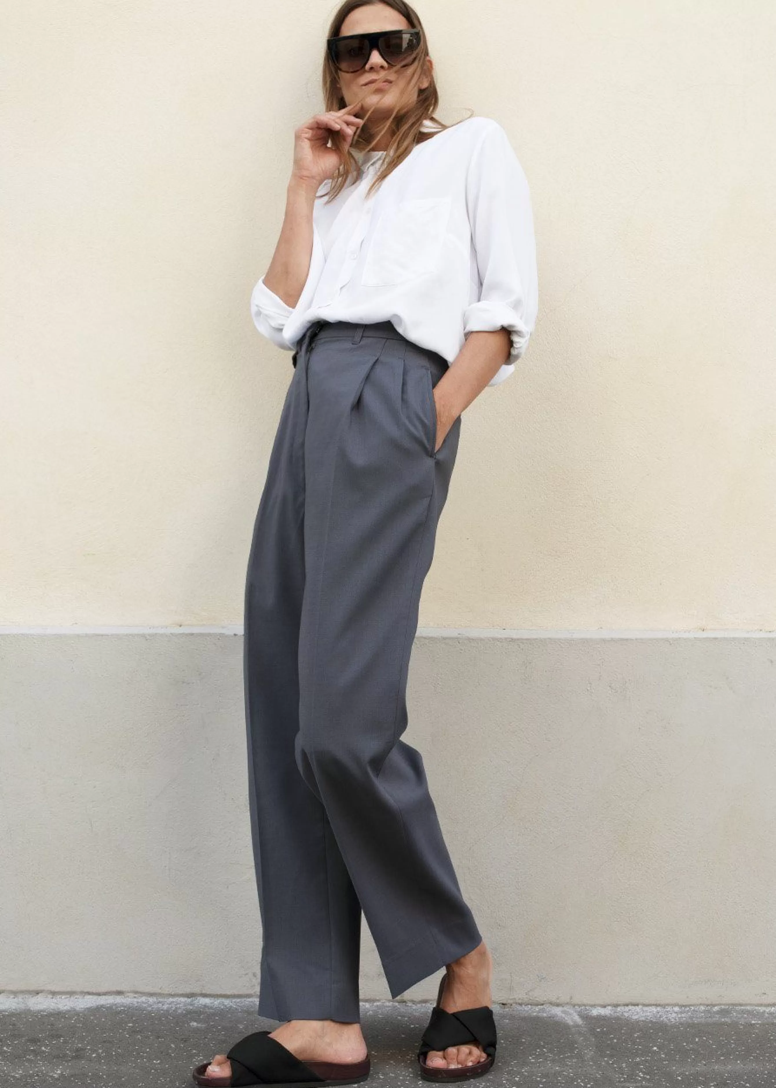 Women The Frankie Shop Pleated Suit Trousers