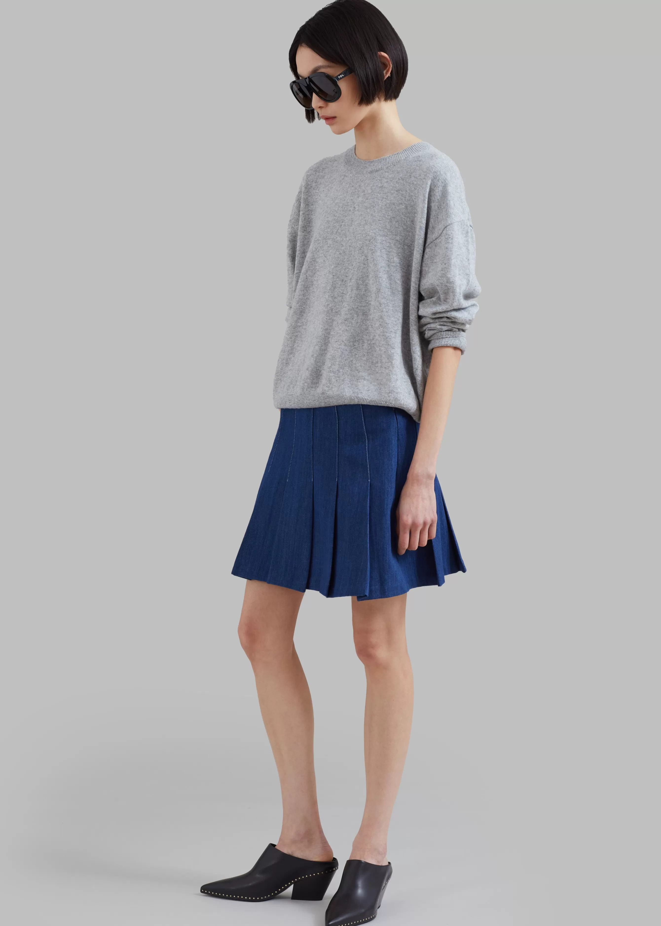 Women The Frankie Shop Sase Pleated Denim Skirt