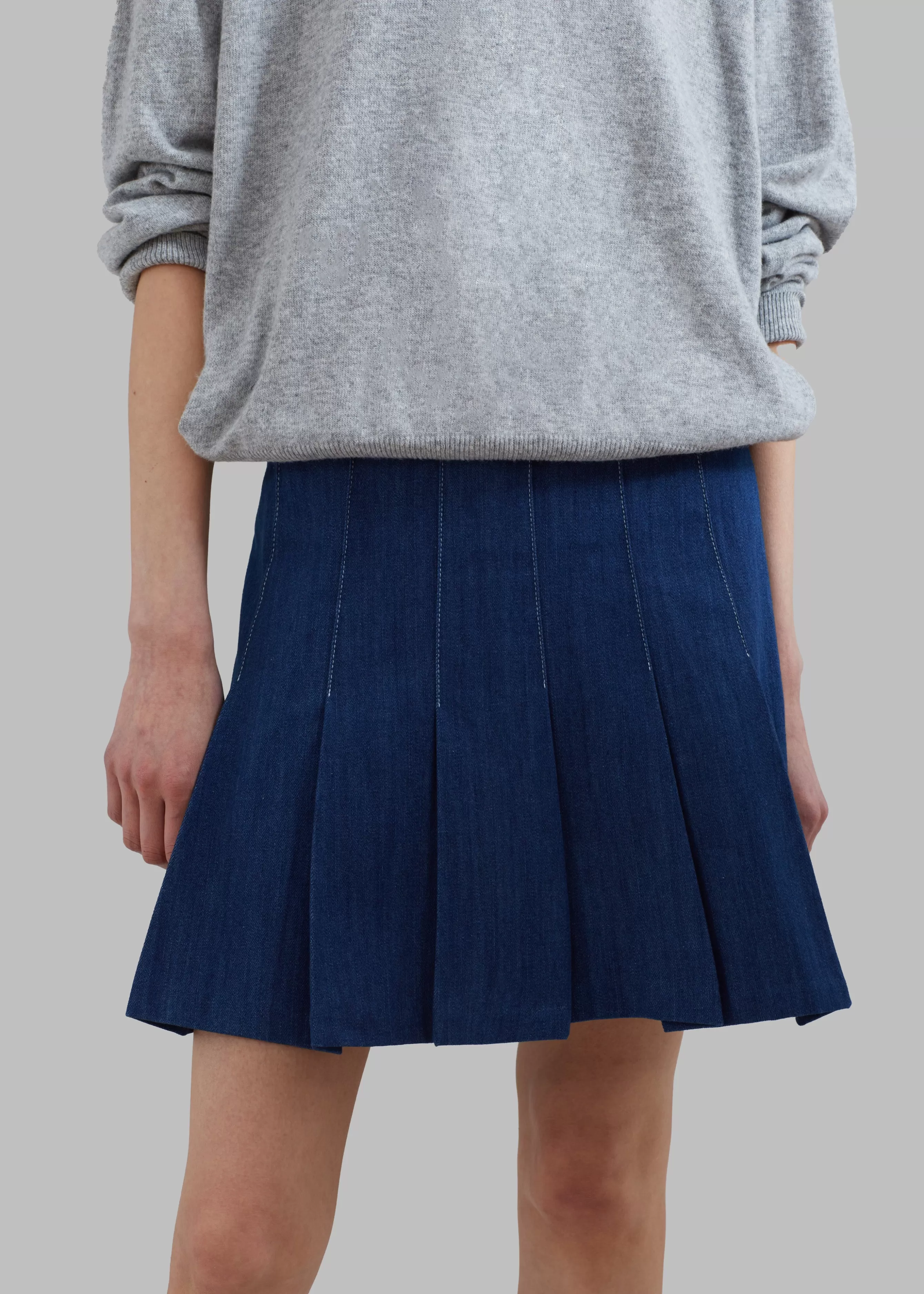 Women The Frankie Shop Sase Pleated Denim Skirt