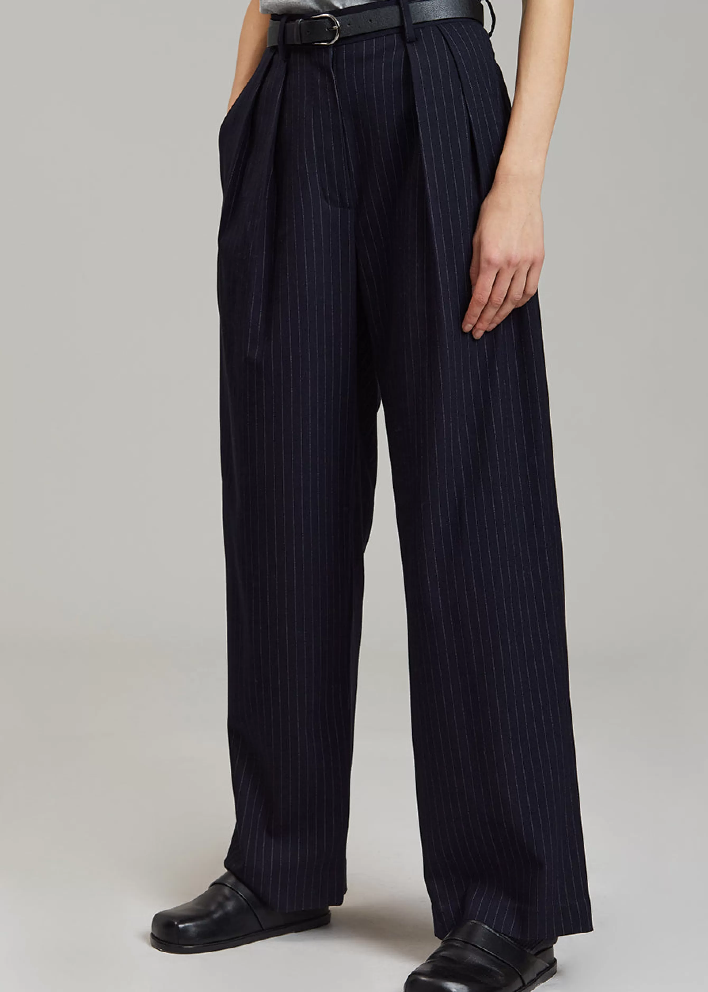 Women The Frankie Shop Tansy Pleated Trousers