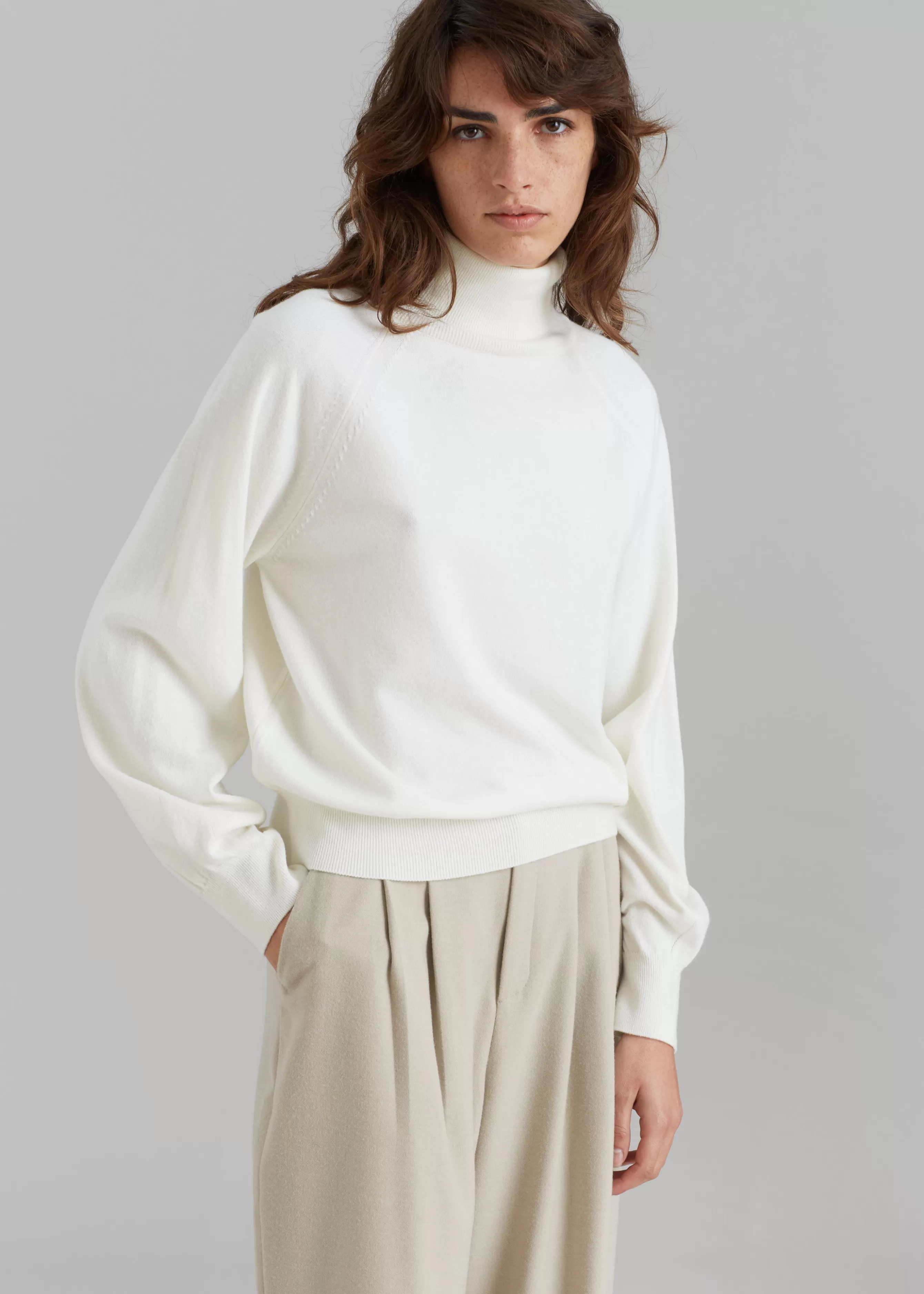 Women The Frankie Shop Variel Turtleneck Sweater